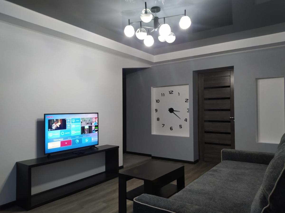 2Rooms Apartment - 181 Gogol Street Zaporizhia Kültér fotó